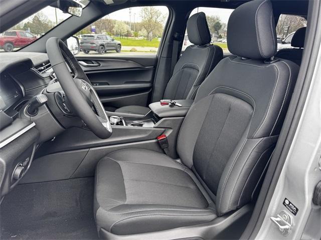 new 2025 Jeep Grand Cherokee car, priced at $44,170