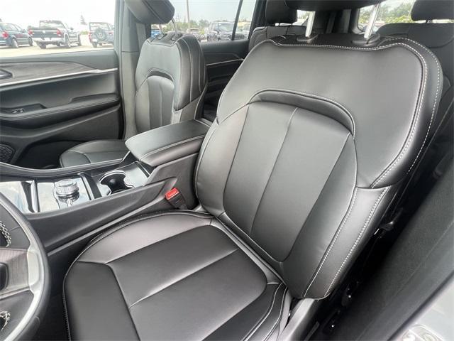 new 2025 Jeep Grand Cherokee L car, priced at $50,008
