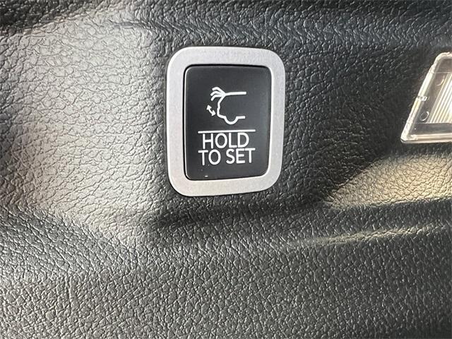 new 2025 Jeep Grand Cherokee L car, priced at $45,112