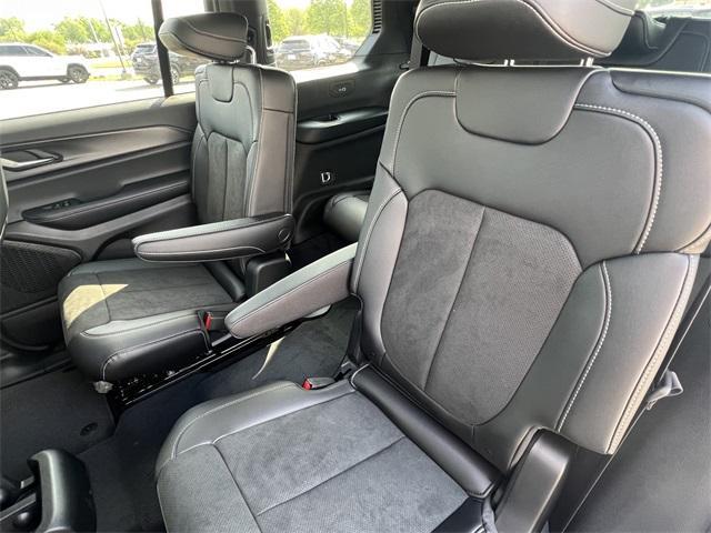 new 2025 Jeep Grand Cherokee L car, priced at $45,112