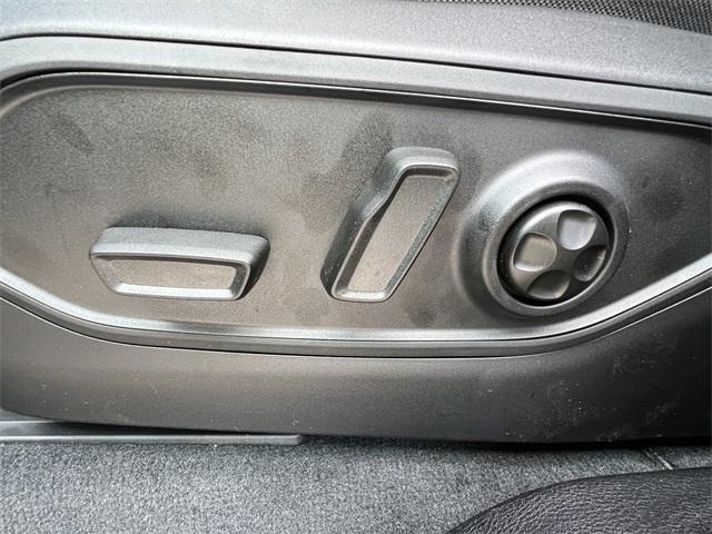 new 2025 Jeep Grand Cherokee L car, priced at $45,112