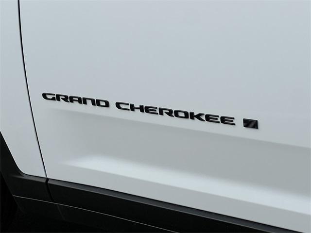new 2025 Jeep Grand Cherokee car, priced at $45,534