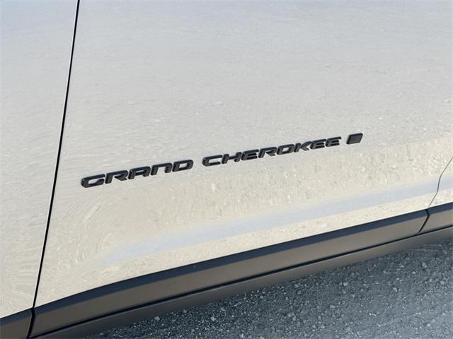 new 2025 Jeep Grand Cherokee car, priced at $48,333