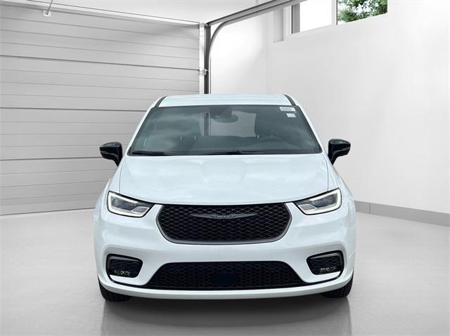 new 2026 Chrysler Pacifica car