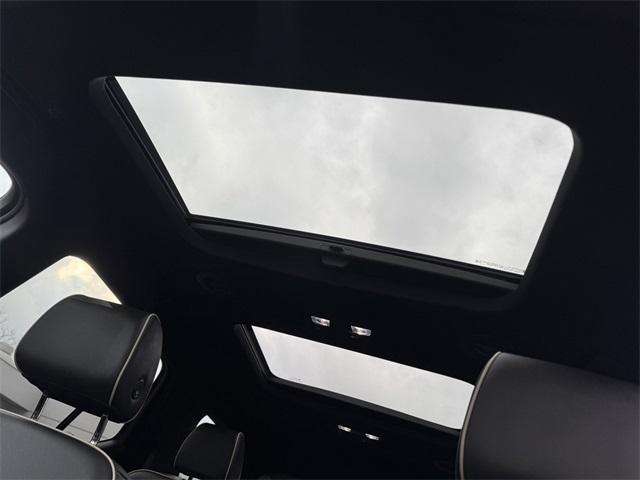 used 2023 Chevrolet Traverse car, priced at $35,595