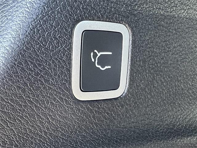 new 2026 Chrysler Pacifica car, priced at $40,987