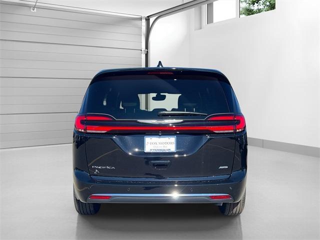 new 2026 Chrysler Pacifica car, priced at $40,987