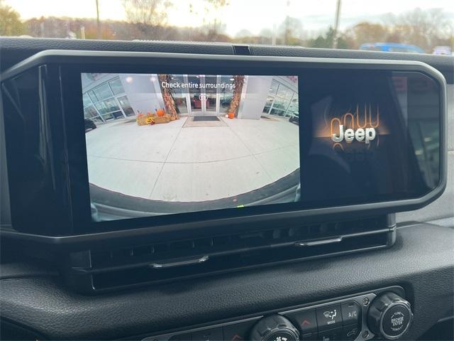 new 2026 Jeep Wrangler car, priced at $47,385