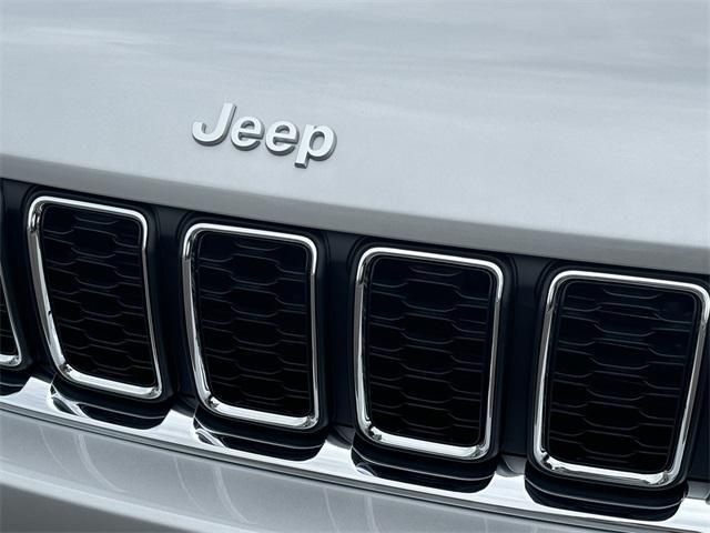 new 2024 Jeep Grand Cherokee car, priced at $41,062