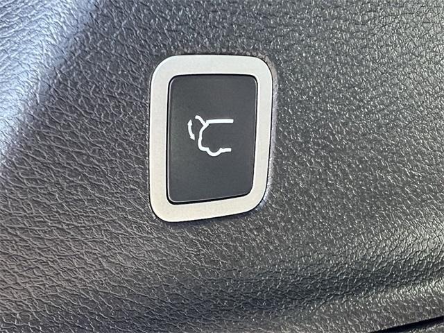 new 2026 Chrysler Pacifica car, priced at $40,987