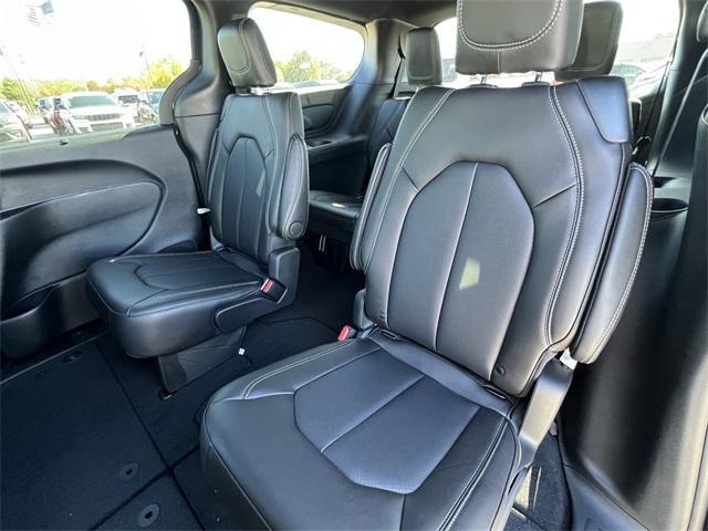 new 2026 Chrysler Pacifica car, priced at $40,987