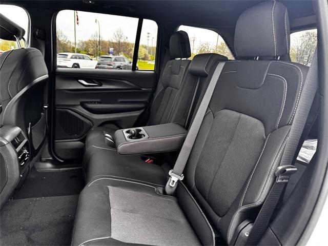 new 2025 Jeep Grand Cherokee car, priced at $39,620