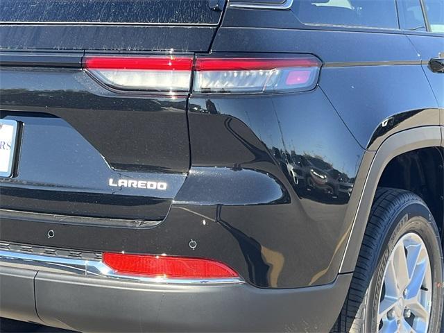 new 2025 Jeep Grand Cherokee car, priced at $40,156