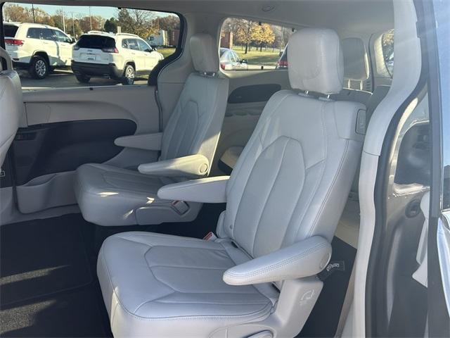 used 2021 Chrysler Pacifica car, priced at $30,995