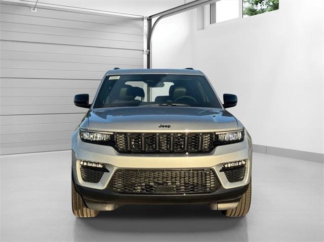 used 2025 Jeep Grand Cherokee car