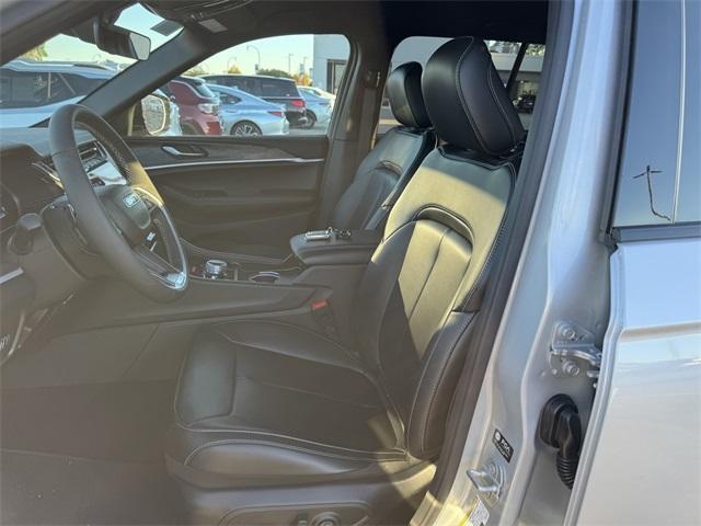 used 2025 Jeep Grand Cherokee car