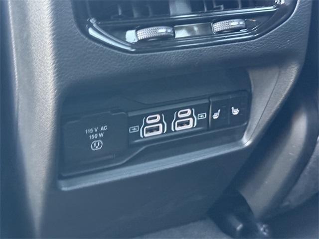 used 2025 Jeep Grand Cherokee car