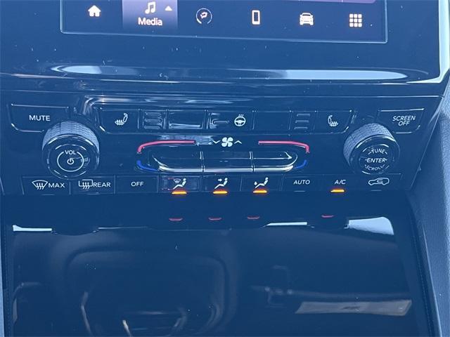 new 2025 Jeep Grand Cherokee car, priced at $43,938