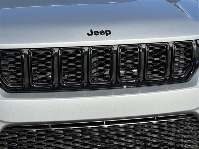 new 2025 Jeep Grand Cherokee car, priced at $43,938