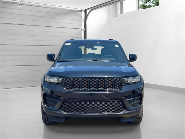 new 2025 Jeep Grand Cherokee car, priced at $43,938