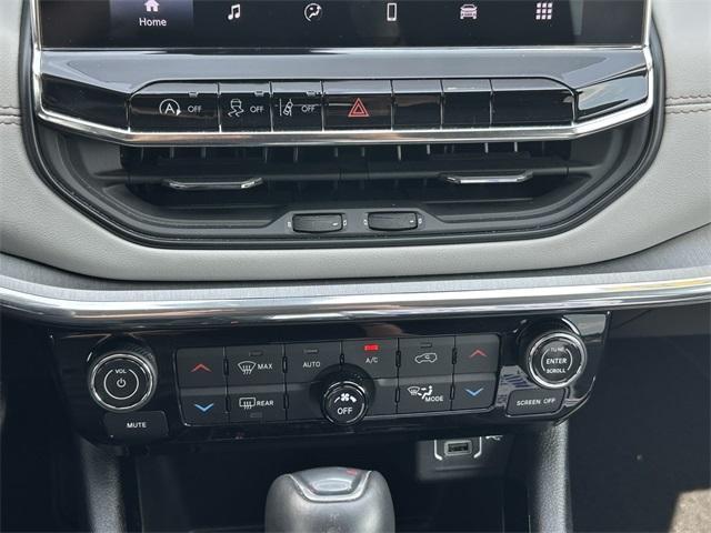 used 2022 Jeep Compass car, priced at $24,995