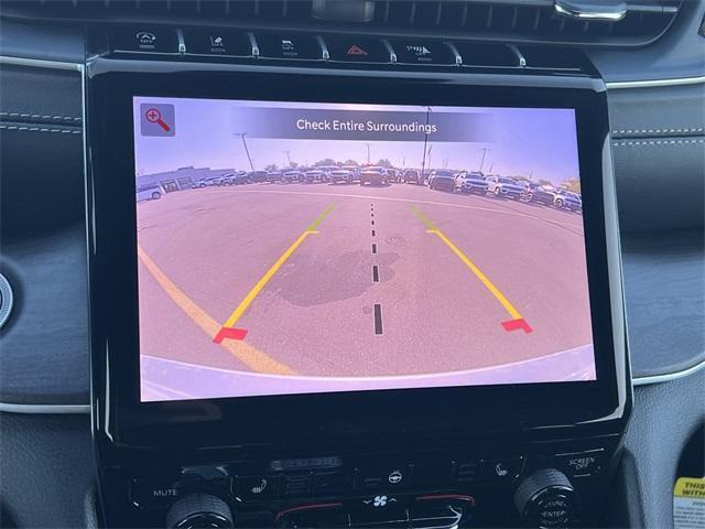 new 2025 Jeep Grand Cherokee car, priced at $44,208