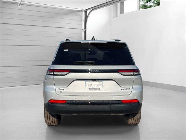 new 2025 Jeep Grand Cherokee car, priced at $44,208