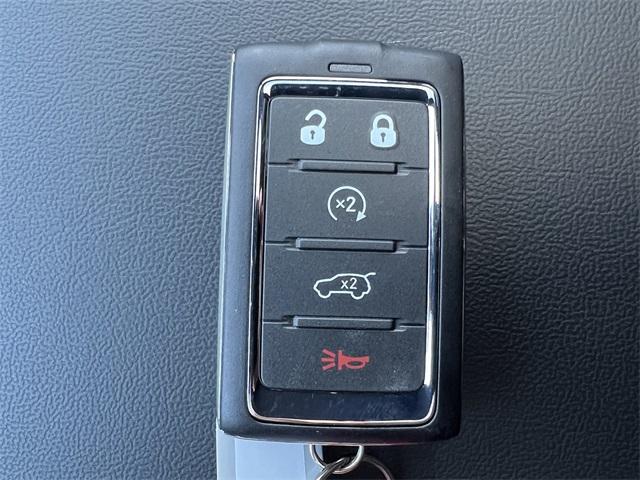 new 2025 Jeep Grand Cherokee car, priced at $52,140