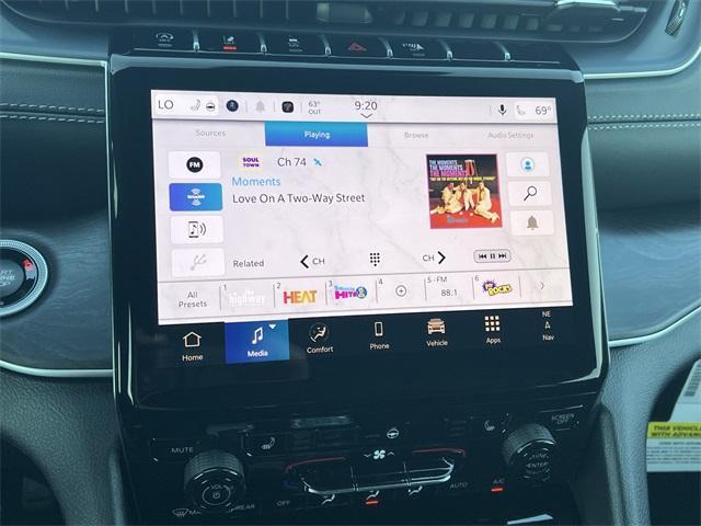 new 2025 Jeep Grand Cherokee car, priced at $41,945