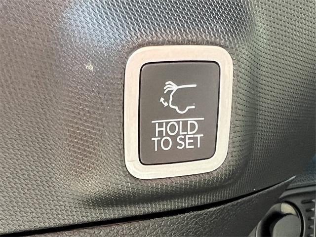 new 2025 Jeep Grand Cherokee car, priced at $41,945