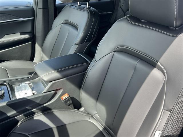 new 2025 Jeep Grand Cherokee car, priced at $52,735