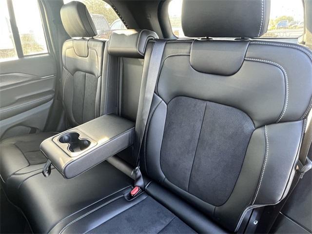 new 2025 Jeep Grand Cherokee car, priced at $43,938