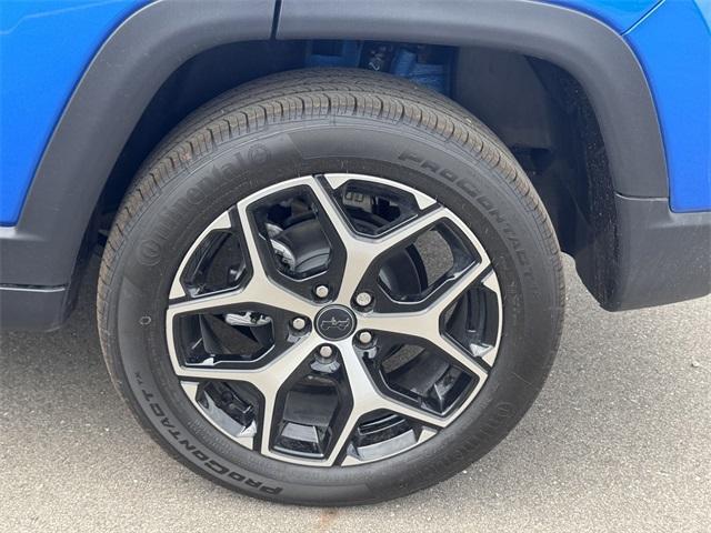 used 2025 Jeep Compass car