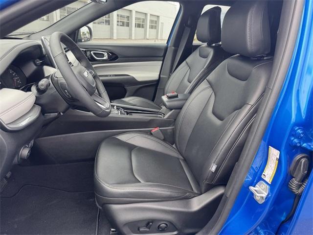 used 2025 Jeep Compass car