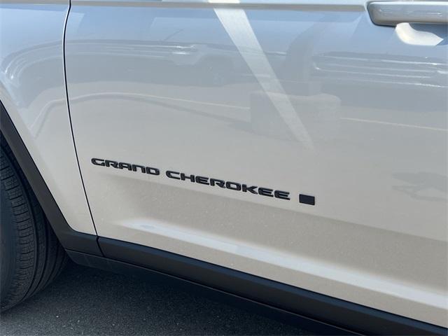 new 2025 Jeep Grand Cherokee L car, priced at $43,655