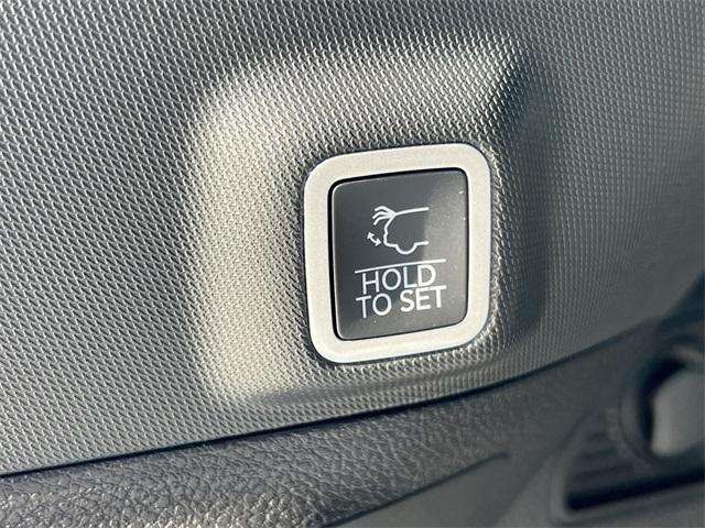 new 2025 Jeep Grand Cherokee car, priced at $43,402