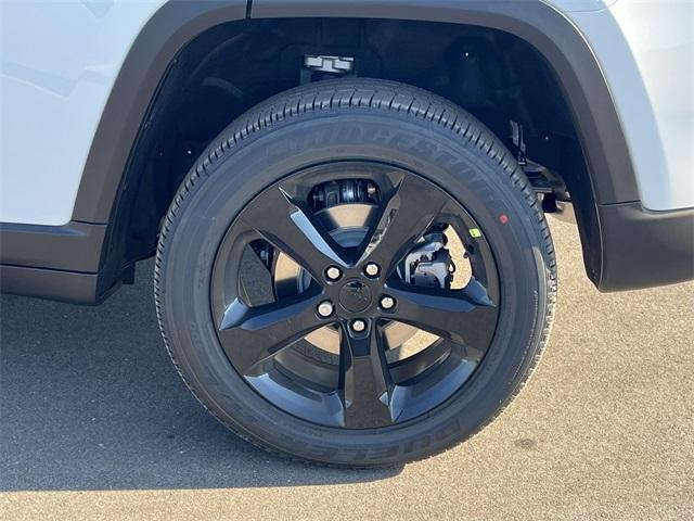 new 2025 Jeep Grand Cherokee car, priced at $43,402