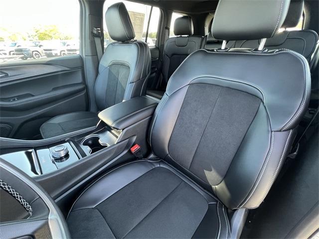 new 2025 Jeep Grand Cherokee car, priced at $43,402