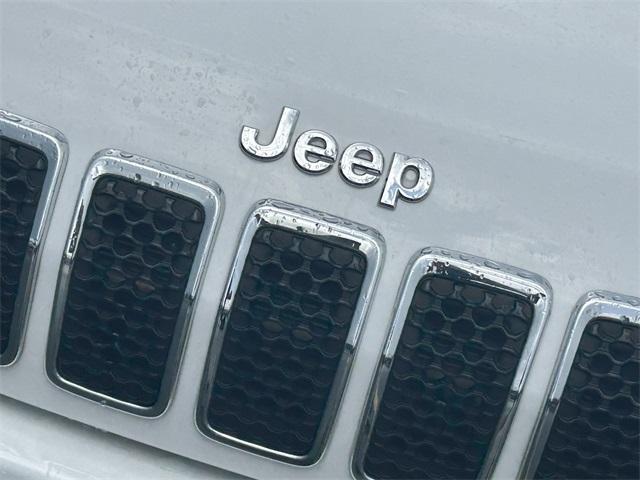 used 2020 Jeep Cherokee car, priced at $22,395