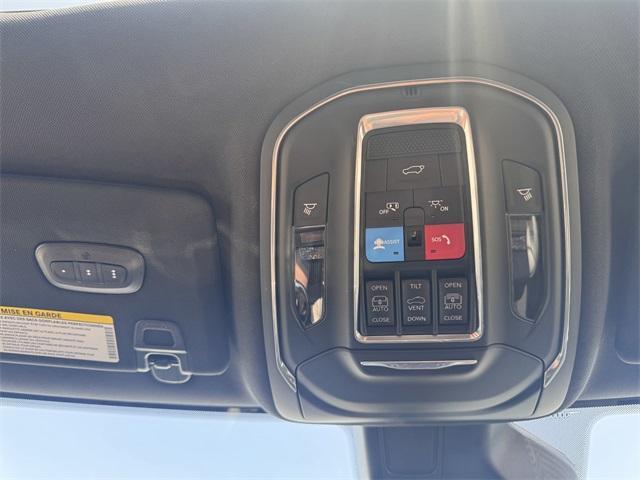 used 2025 Jeep Grand Cherokee car