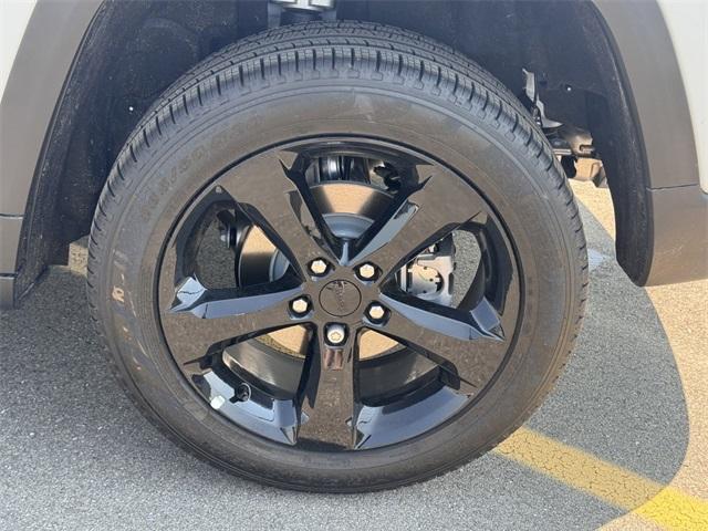 used 2025 Jeep Grand Cherokee car