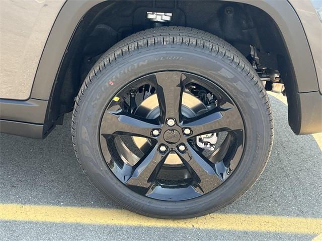 new 2025 Jeep Grand Cherokee car, priced at $48,333