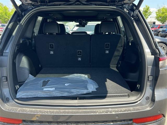 new 2025 Jeep Grand Cherokee car, priced at $48,333