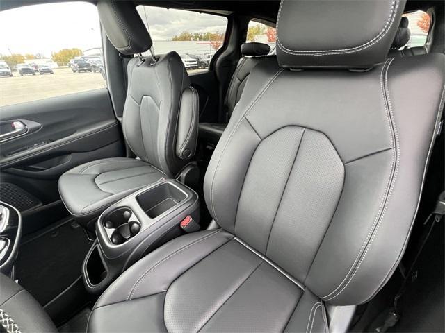 new 2026 Chrysler Pacifica car, priced at $43,433