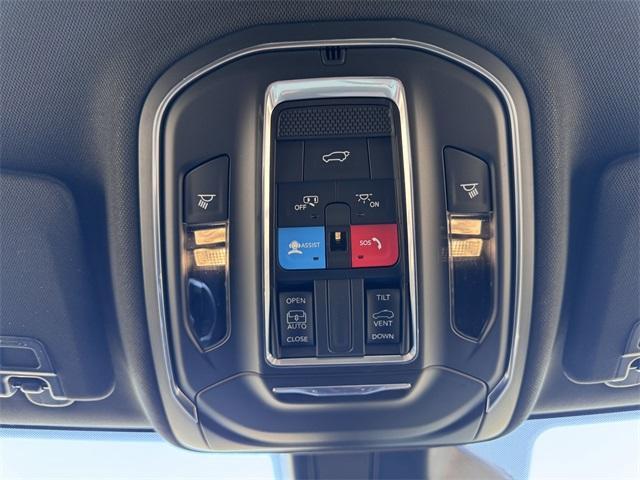 new 2025 Jeep Grand Cherokee car, priced at $46,730