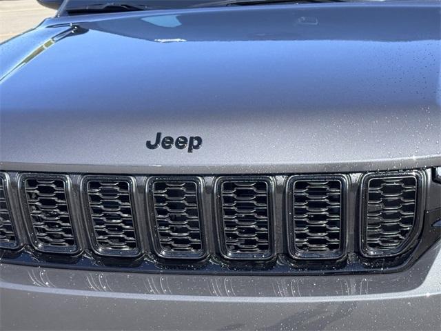 new 2025 Jeep Grand Cherokee car, priced at $46,730