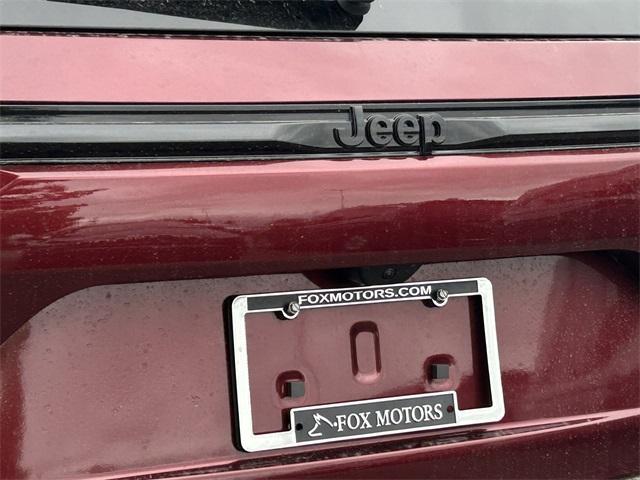 new 2025 Jeep Grand Cherokee car, priced at $46,208