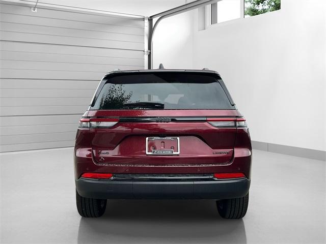 new 2025 Jeep Grand Cherokee car, priced at $46,208