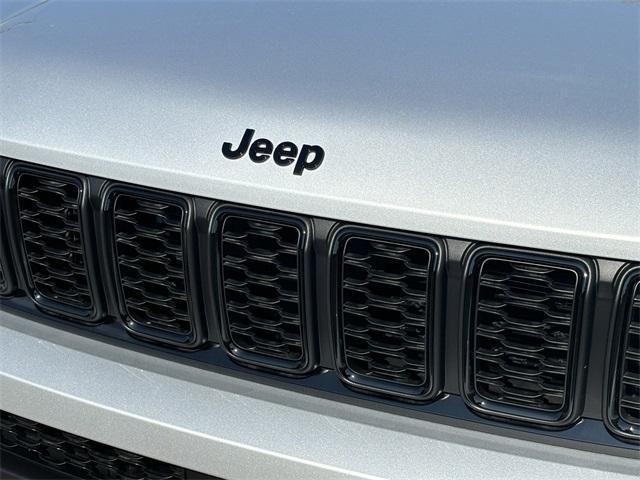 new 2024 Jeep Grand Cherokee L car, priced at $46,804