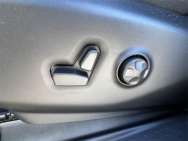 new 2026 Chrysler Pacifica car, priced at $40,067